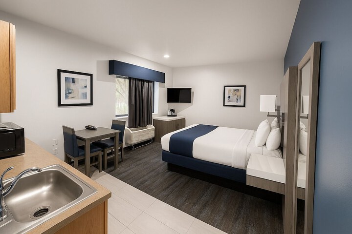 Oyster Bay Inn & Suites