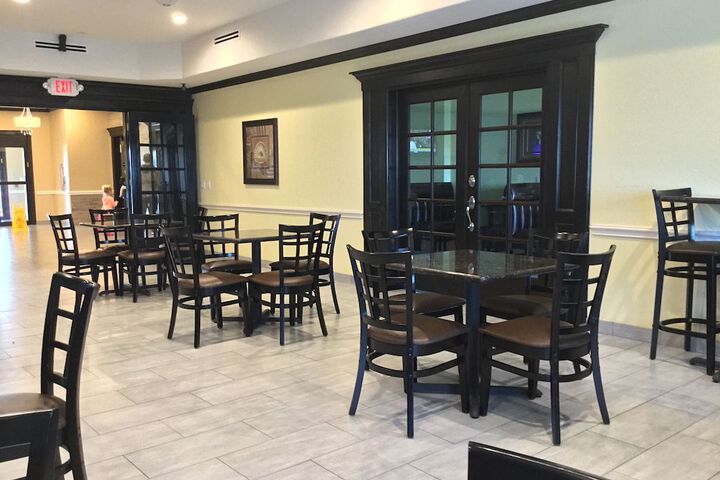 Days Inn & Suites by Wyndham Galveston West / Seawall