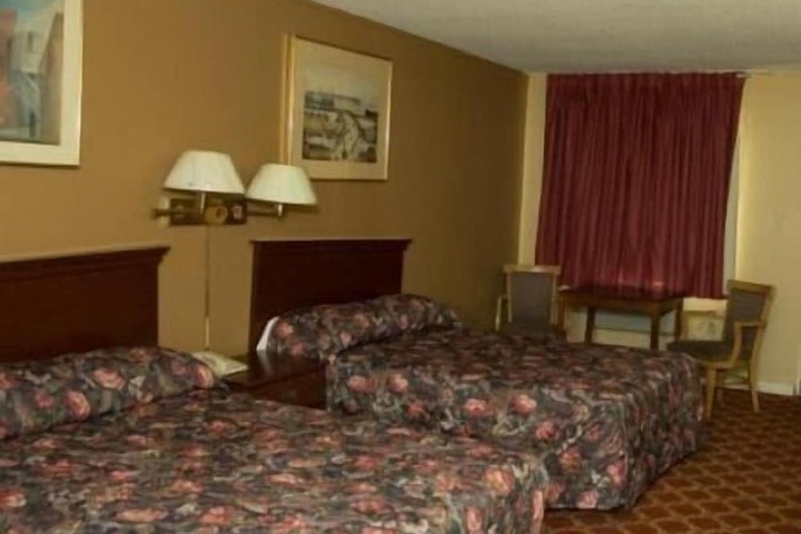 Room 15 of 18