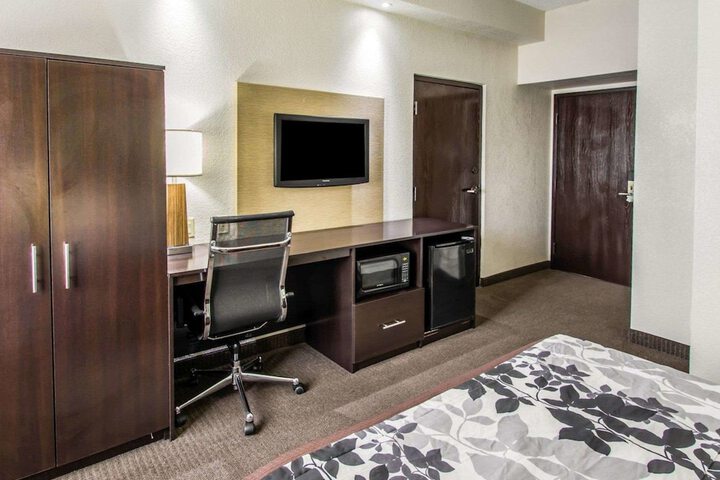 Room 20 of 42