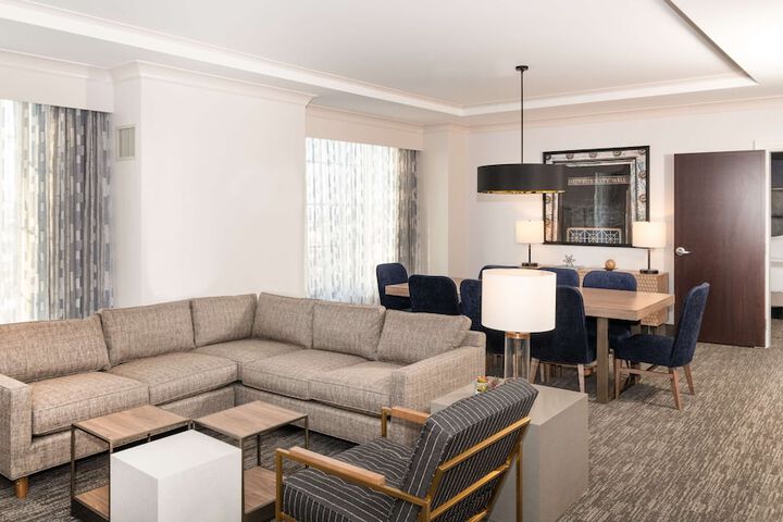 Hilton Columbus / Polaris