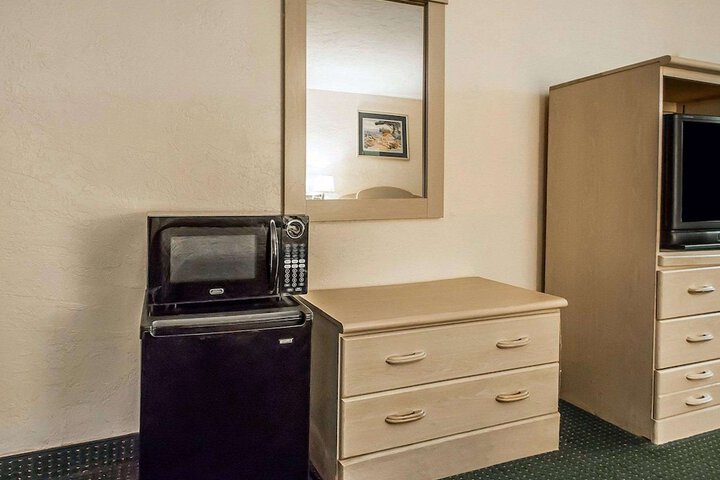 Room 25 of 31