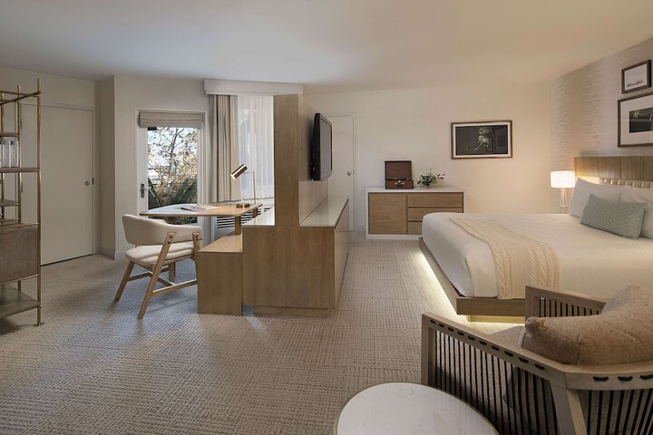 Belamar Hotel Manhattan Beach Tapestry Collection by Hilton