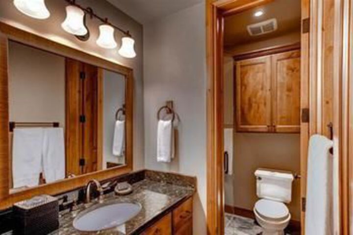 Moose Lodge Highlands Area by Pinnacle Lodging