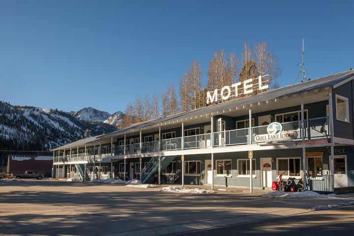 Gull Lake Lodge