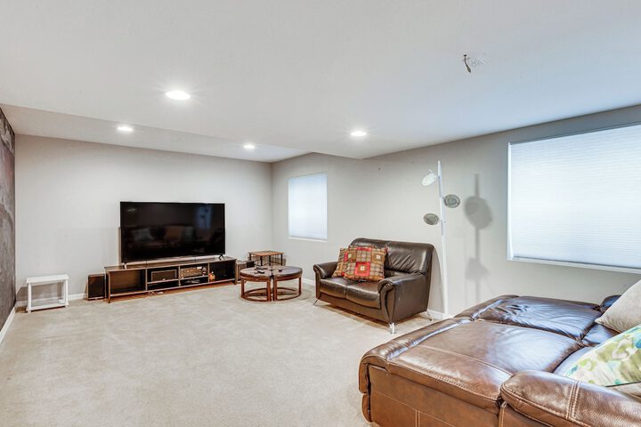 Fenced Yard & Trail Access: Dog-friendly Erie Home