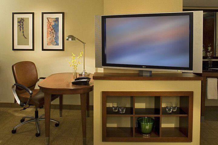 Room 16 of 34
