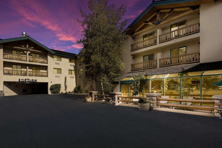Best Western Plus Kentwood Lodge