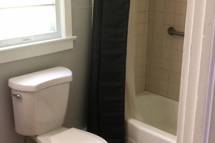 Reynolds House Inn & Motel