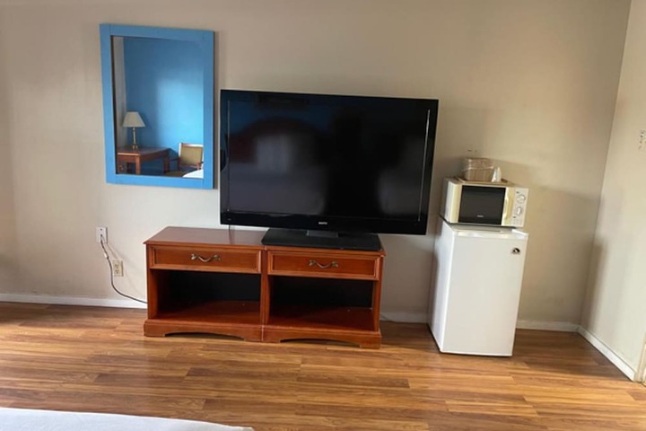 Room 30 of 43