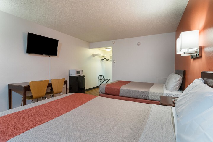Room 30 of 51