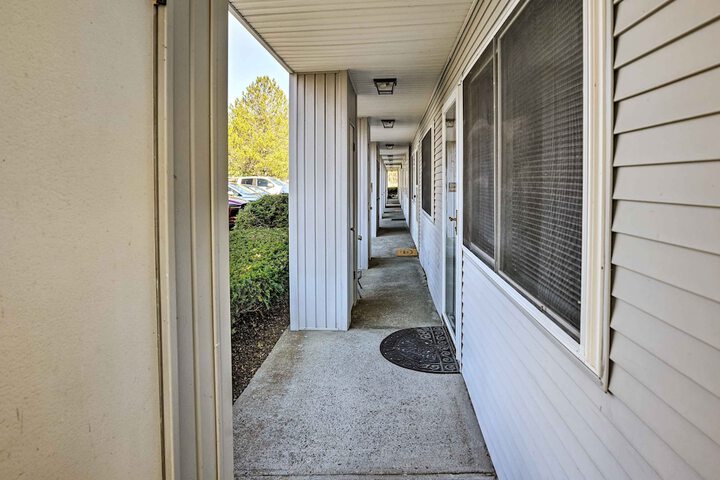 First-floor Hunter Condo 1 Mi to Slopes!