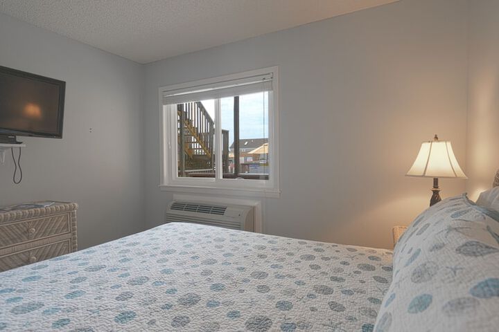 Room 42 of 105