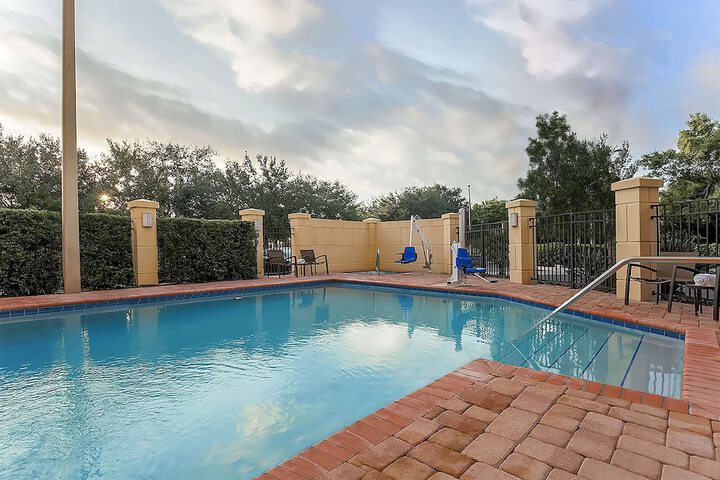 Pool 4 of 36