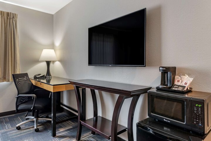 Room 10 of 39