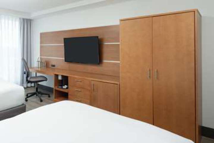 Room 37 of 92