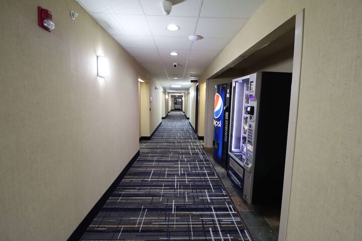 Super 8 by Wyndham Perryville