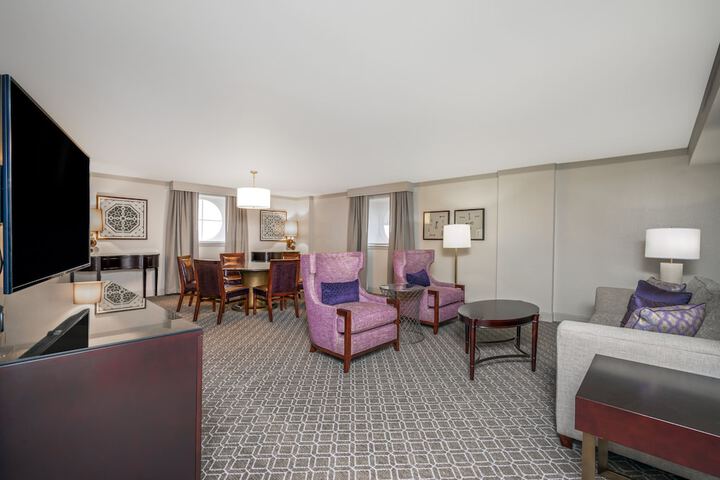 Room 27 of 112