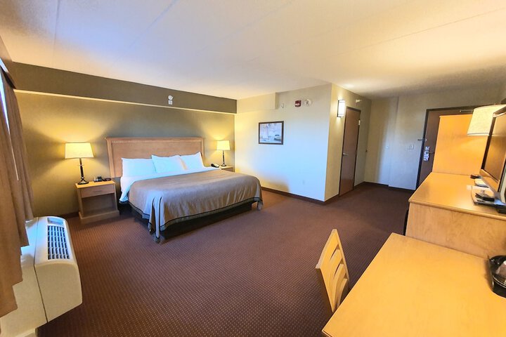 Room 40 of 66