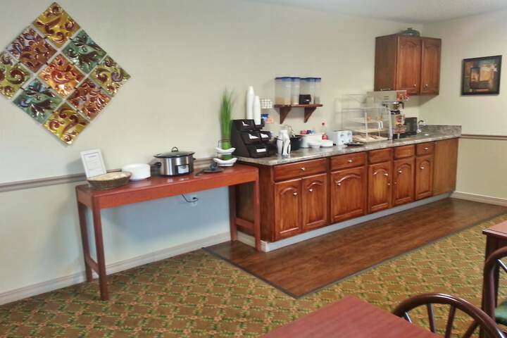 Breakfast/Coffee Service 11 of 12