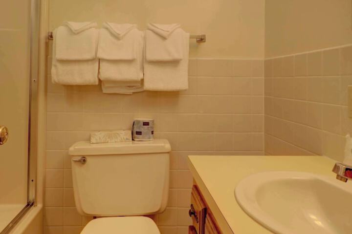 Room 211 of 317