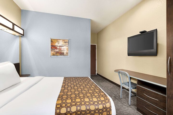 Room 40 of 51