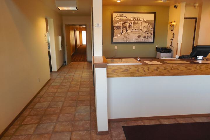 Super 8 by Wyndham Buffalo