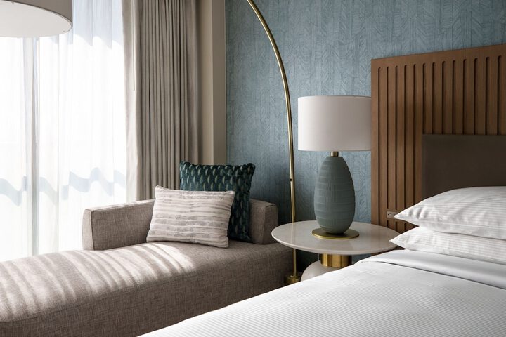 VEA Newport Beach a Marriott Resort & Spa
