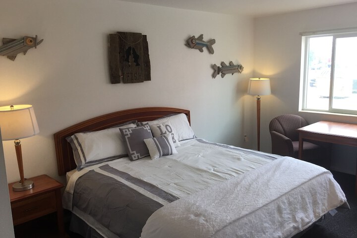 Room 17 of 34