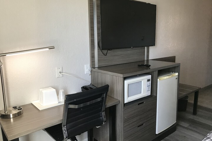 Room 18 of 35