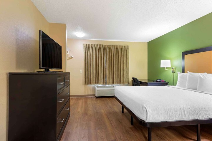 Room 22 of 28