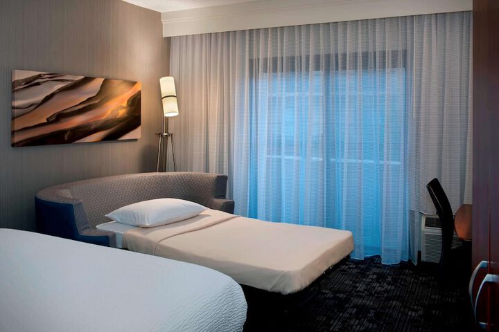 Room 13 of 26
