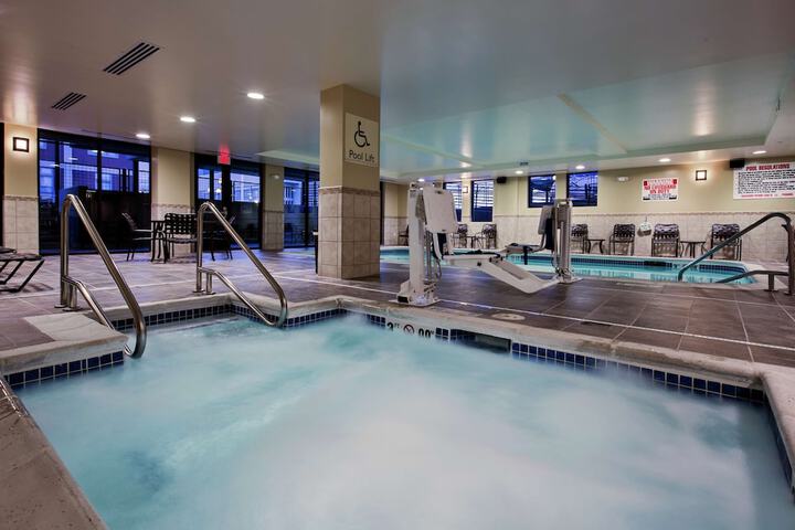 Hilton Garden Inn Lincoln Downtown / Haymarket