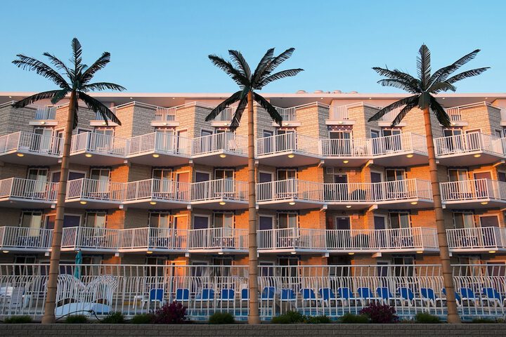 Hotel 2 of 77