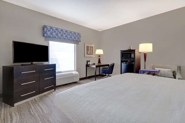 Room 13 of 46