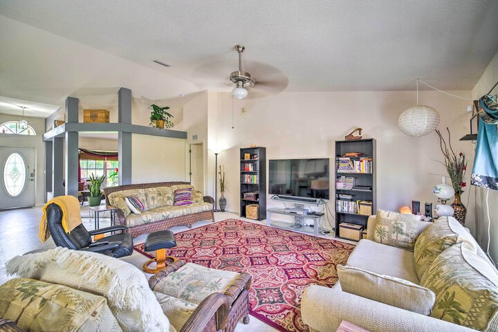 banzai Palm Bay Home Near Parks & Beaches!