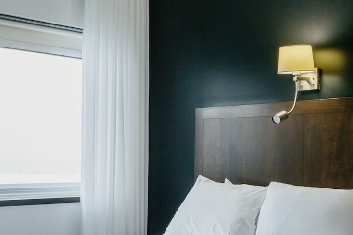 Room 26 of 83