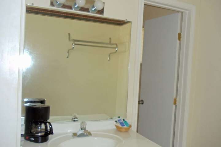 Antlers Budget Inn