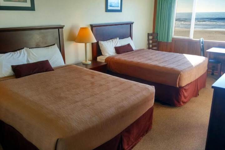Silver Sands Motel