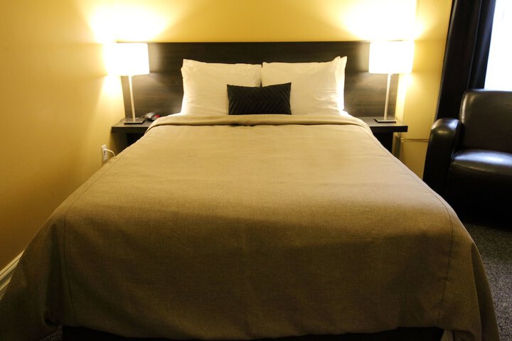 Room 12 of 40