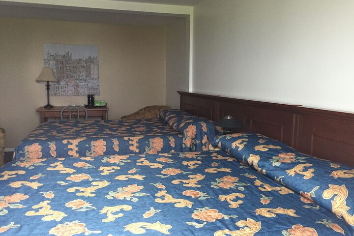 Room 10 of 36