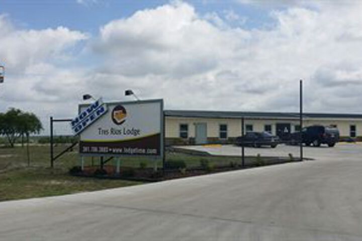 Tres Rios Lodge