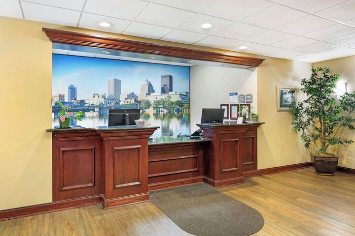 Best Western Plus Victor Inn & Suites
