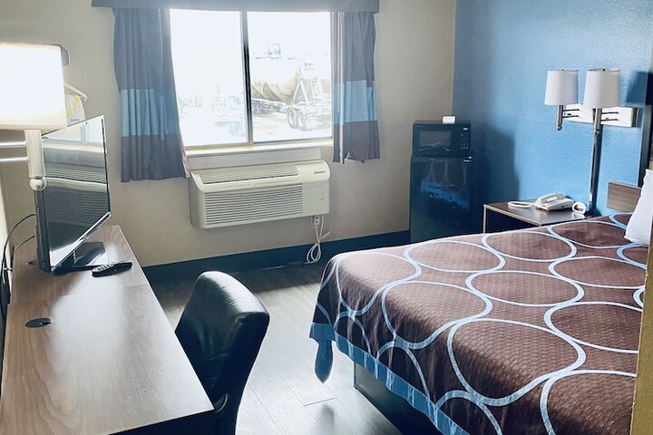 Room 5 of 24