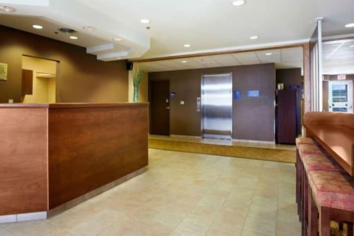 Microtel Inn and Suites by Wyndham Rawlins