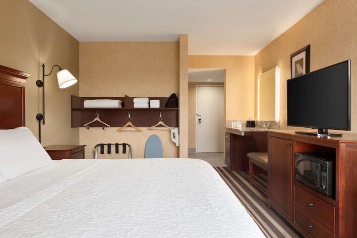 Room 6 of 29