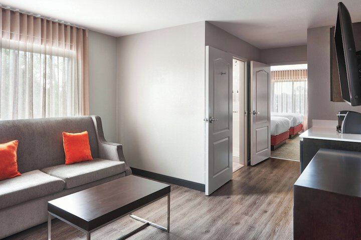 Room 16 of 30