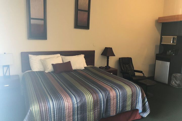 Room 52 of 98