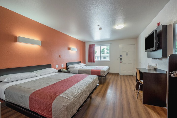 Room 19 of 31