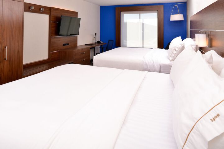 Room 14 of 38